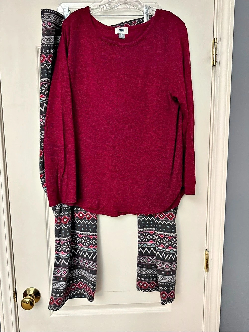 Old Navy Microfleece Printed Pajama Set Red & Black XL